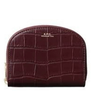 Ví compact da A.P.C. Demi Lune được dập nổi chính hãng