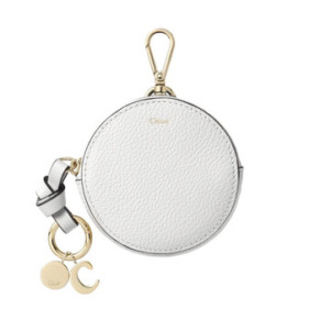 Ví đựng tiền xu chữ cái trắng Chloe Crystal
